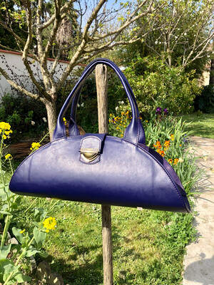 Sac cuir Français Marinella porté épaule ou main cuir violet pièce unique réalisée à Toulouse