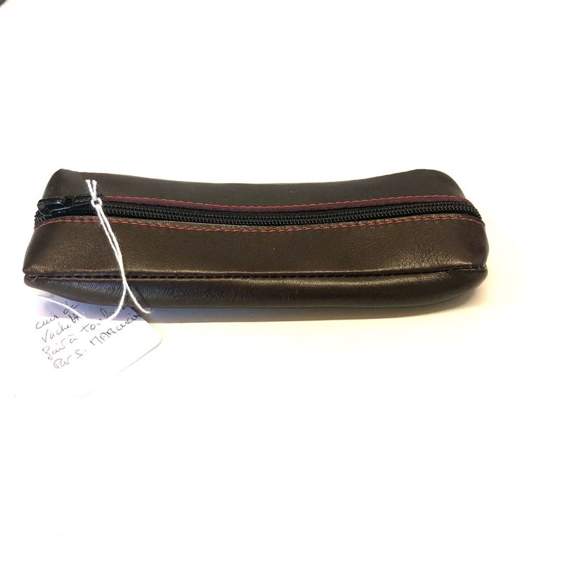 Trousse cuir marron satinée modèle unique fabriquée à Toulouse
SKU 00699