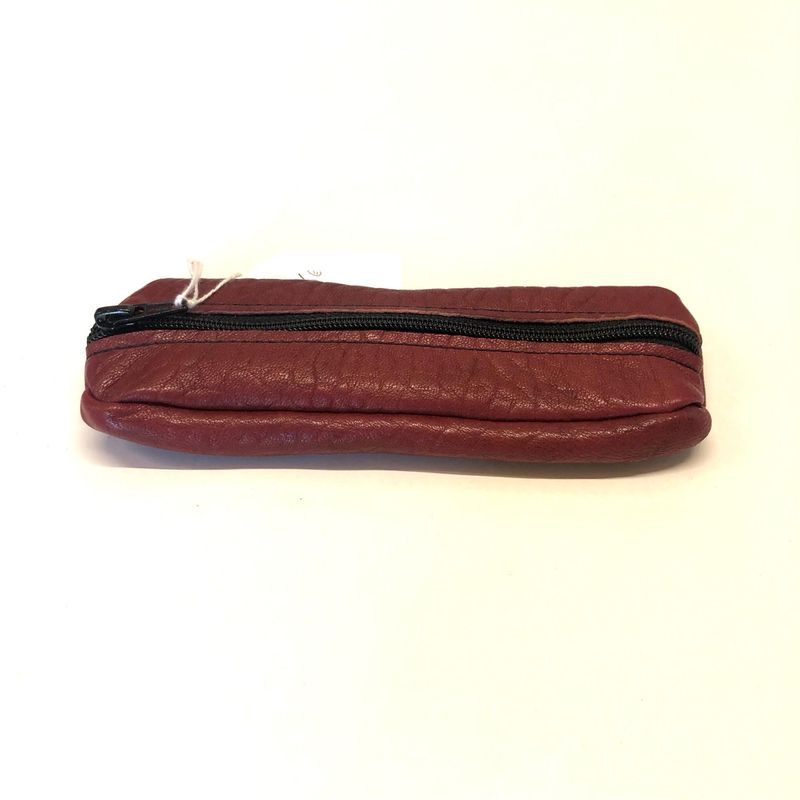 Trousse cuir rouge brique modèle unique fabriquée à Toulouse
SKU 00699