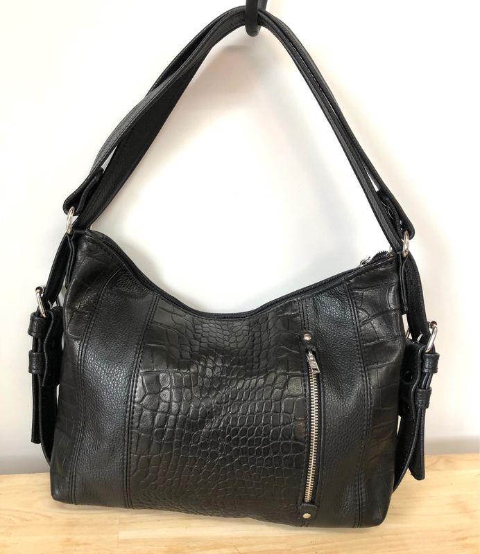 Saba sac cuir noir grainé pleine fleur souple et cuir gaufré façon croco noir porté épaule ou sac à dos fait à Toulouse #cuirfrançais