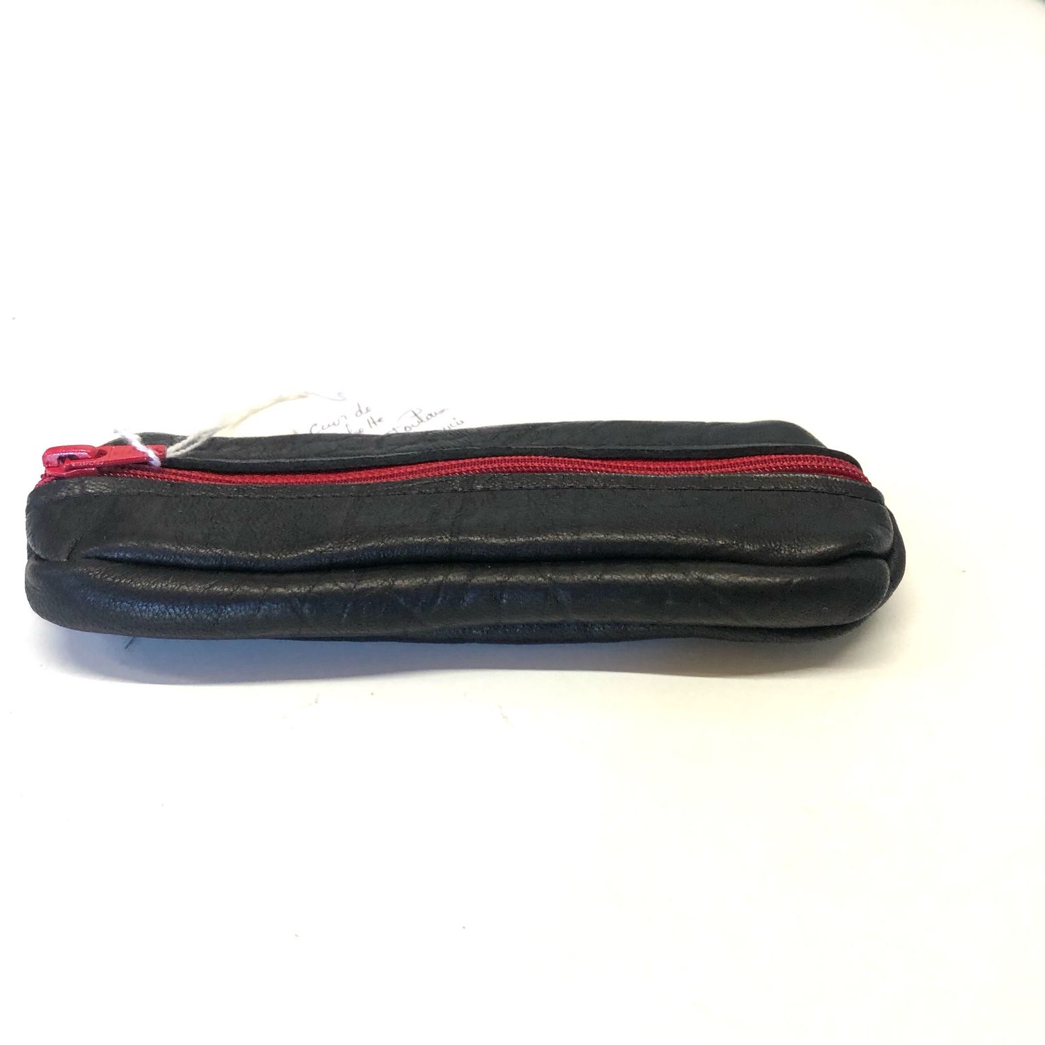 Trousse en cuir noir bleuté