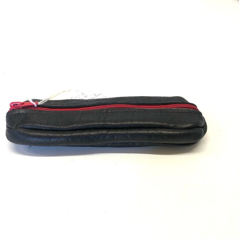 Trousse en cuir noir bleuté