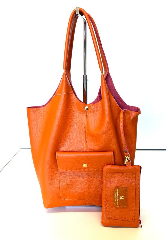 Tode cuir grainé souple orange pochette amovible fait à Toulouse