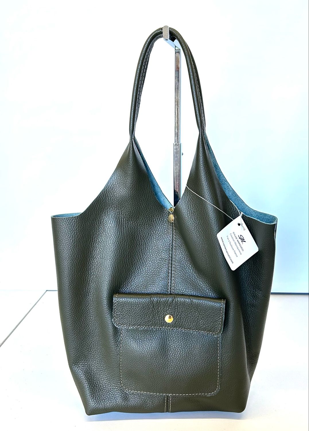 Tode cuir grainé souple coloris vert pochette amovible fait à Toulouse