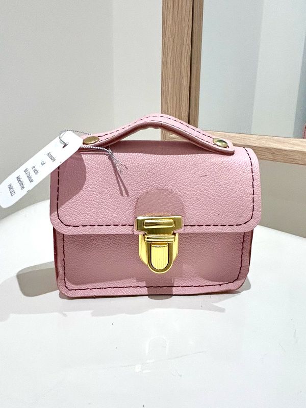 Cartou, mini accessoire en cuir rose fait à Toulouse  SKU 00821