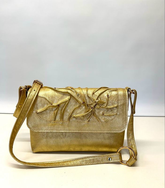 Sac cuir Effet femme coloris or pièce unique fabriqué à Toulouse