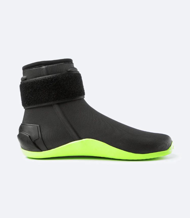 Light Weight High Cut Boot 470