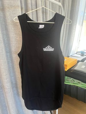 Shearers Singlet -Black with white print.