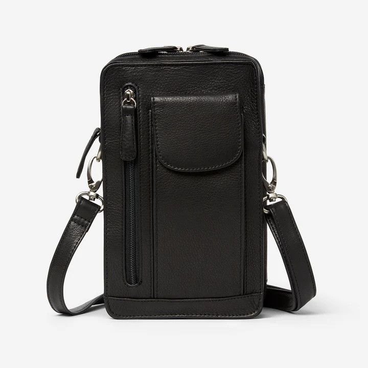 SMALL LEATHER TRAVEL PACK (4001), Color: BLACK
