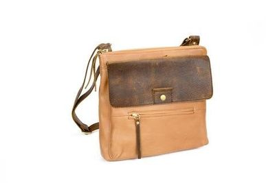 LUNA FLAPPED CROSSBODY (7125)