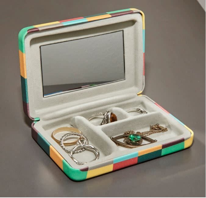 PORTABLE JEWELRY CASE (OR104-A) ASSTD