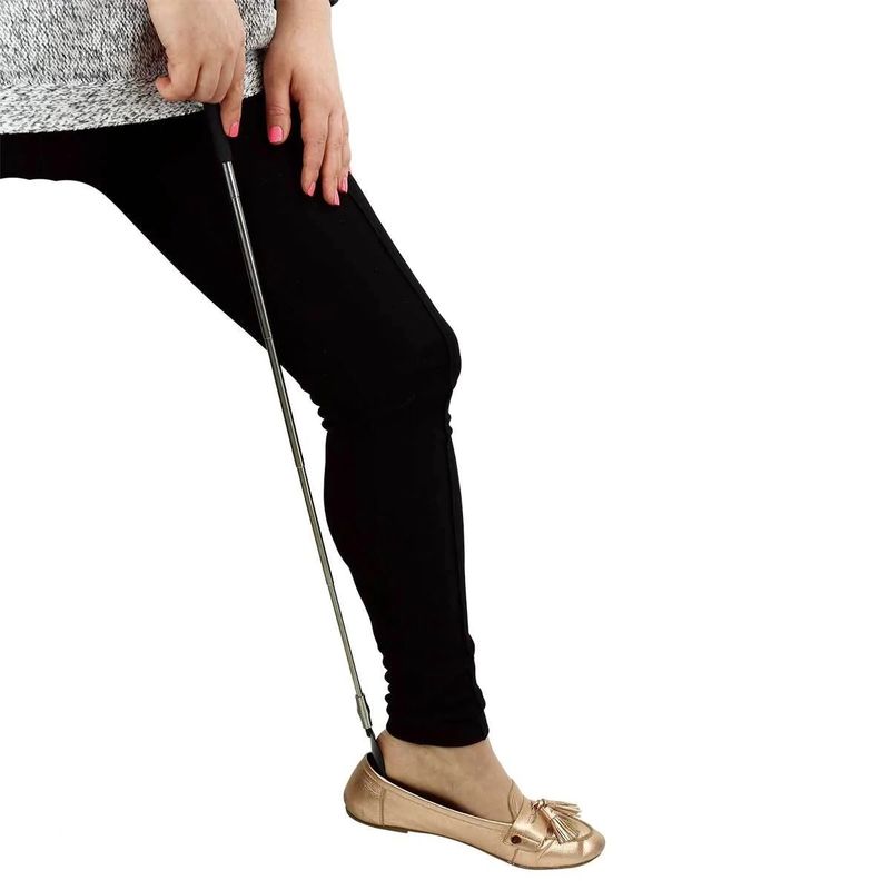 EXTENDIBLE SHOE HORN W/ WOOD HANDLE (703284)