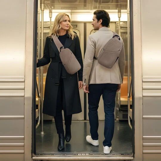 CLASSIC ANTI-THEFT SLING BAG (42887