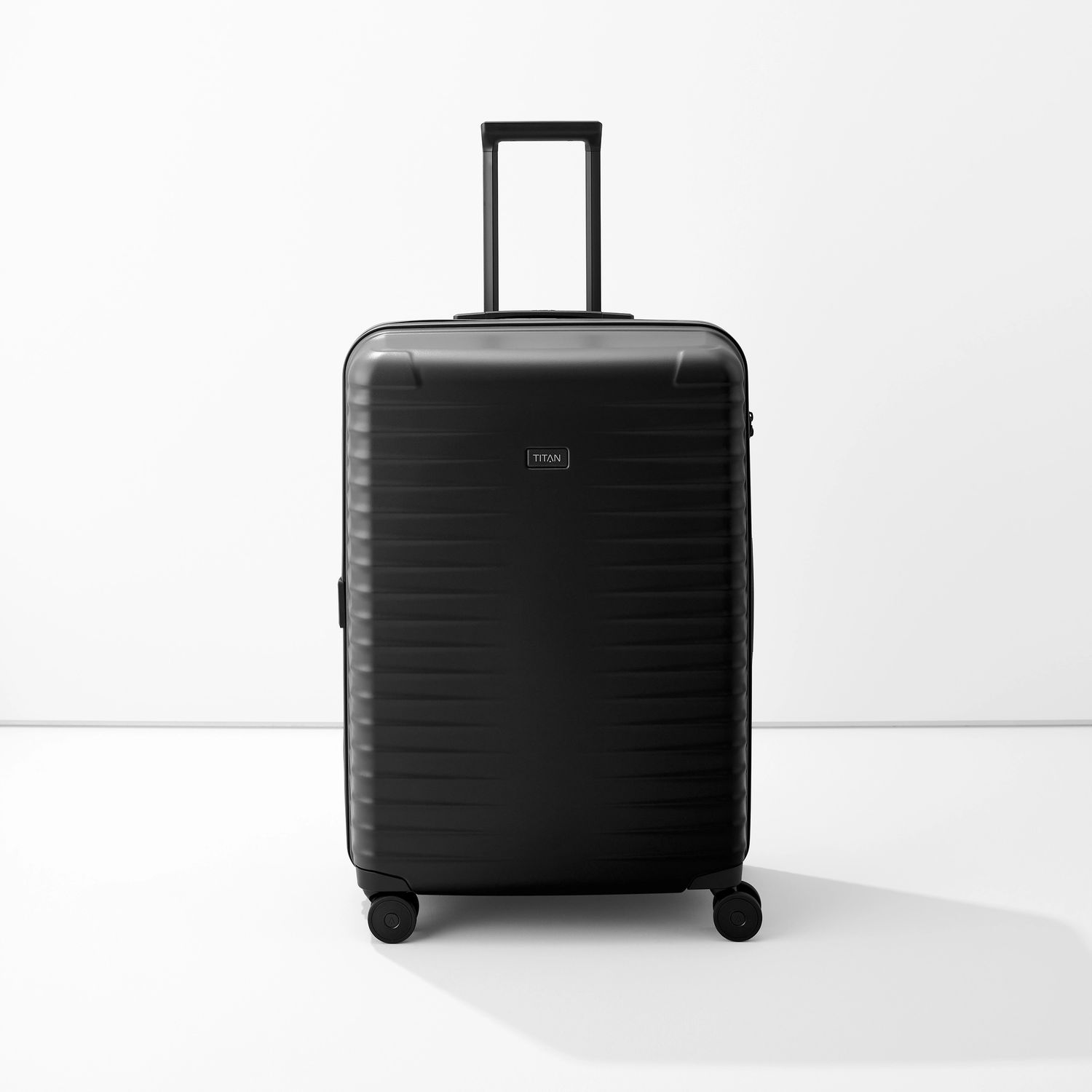 UPGRADE 4-WHEEL TROLLEY SPINNER LARGE (3000044), Color: 01 NIGHTSHADE BLACK