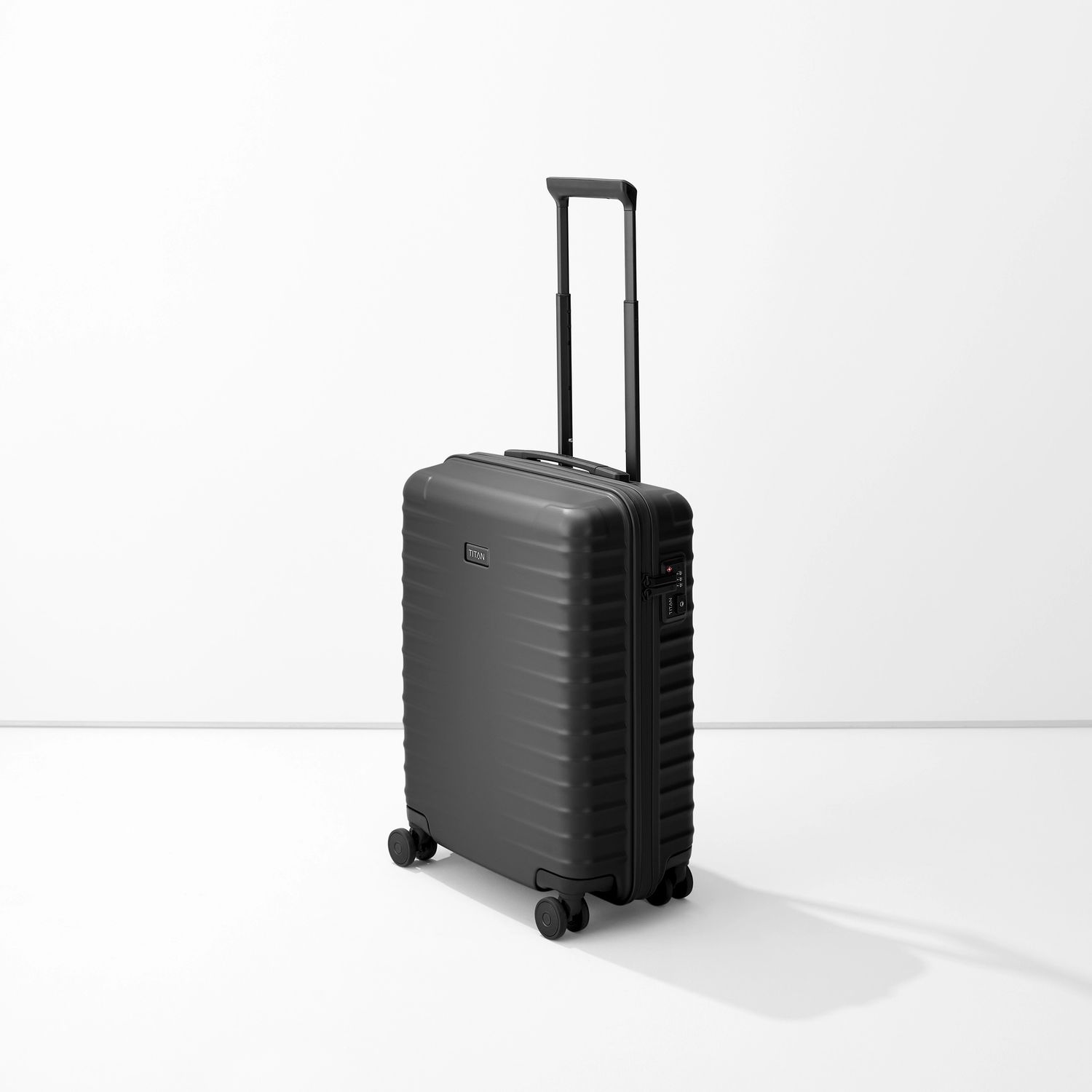 UPGRADE 4-WHEEL TROLLEY SPINNER CARRY-ON S20 (3000048), Color: 01 NIGHTSHADE BLACK