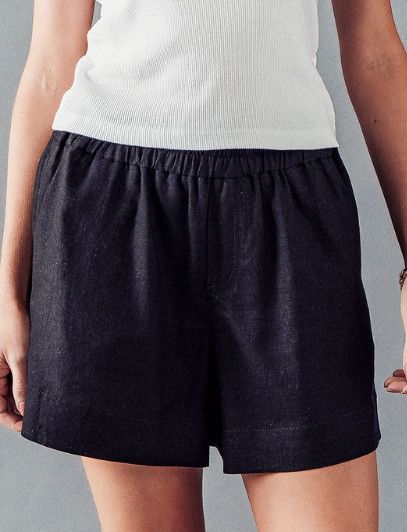 Black Elastic Waist Side Pocket Shorts