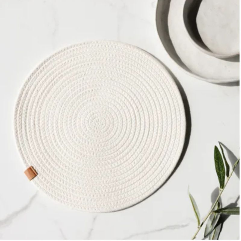 13&quot; Ivory Round Placemat