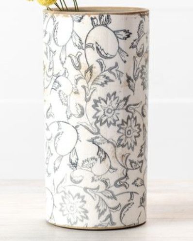 7.5&quot; Heirloom Vase