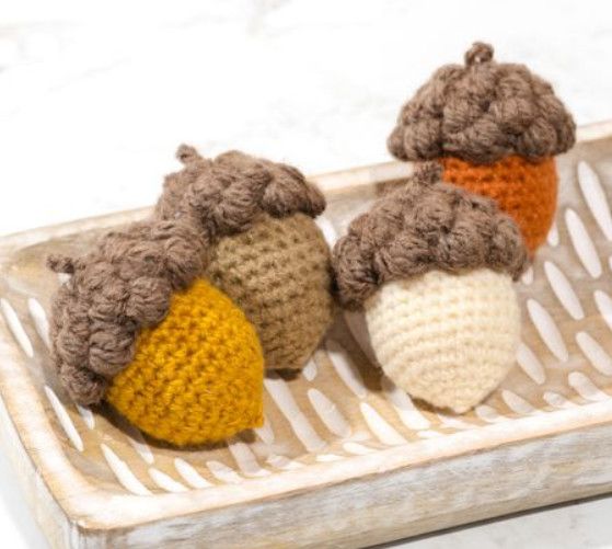 2.5&quot; Knit Acorns