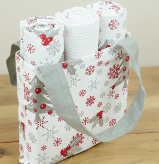 Red &amp; White Towel Set
