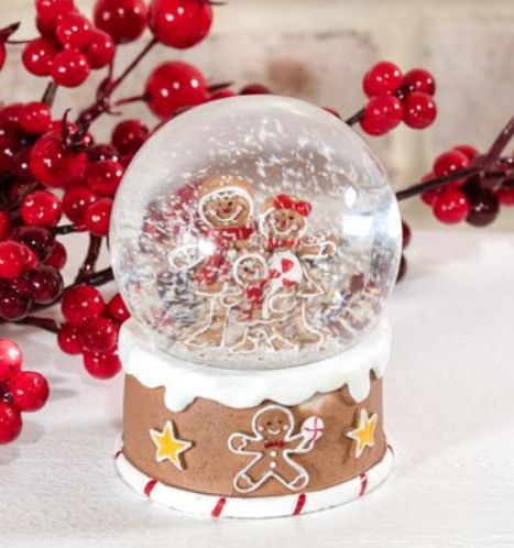Gingerbread Family Snowglobe