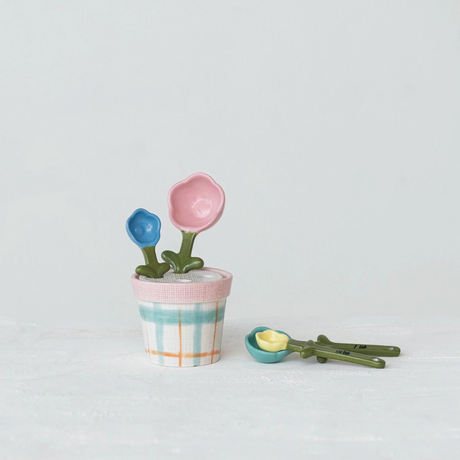 Flower Measuring Spoons w/ Pot Holder