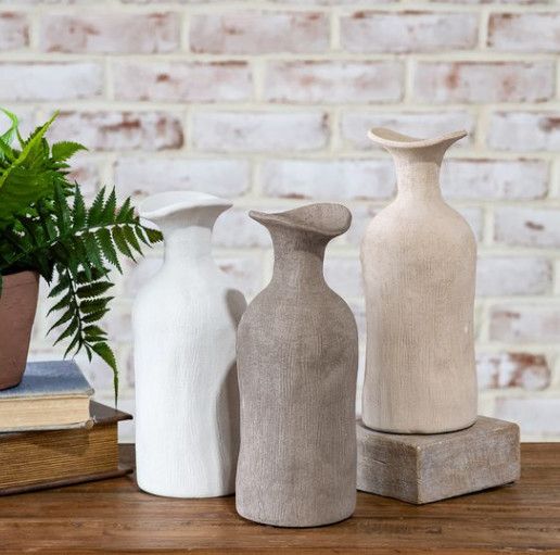 9.5" Fluted Earth Vase