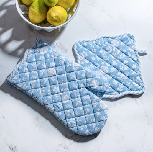 Light Blue Floral Potholder Set