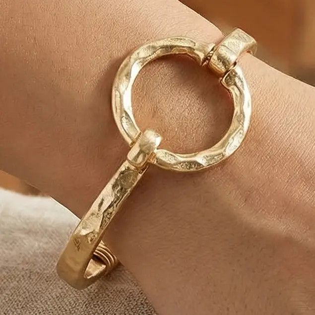 Circle Bangle Bracelet
