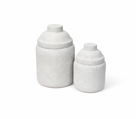 Decoratieve voorraadpotten van steen