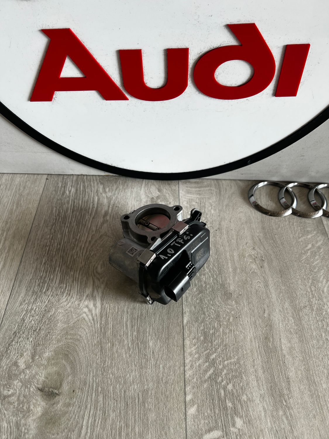 VW AUDI SKODA 1.6 FSI PRZEPUSTNICA 05C138062A