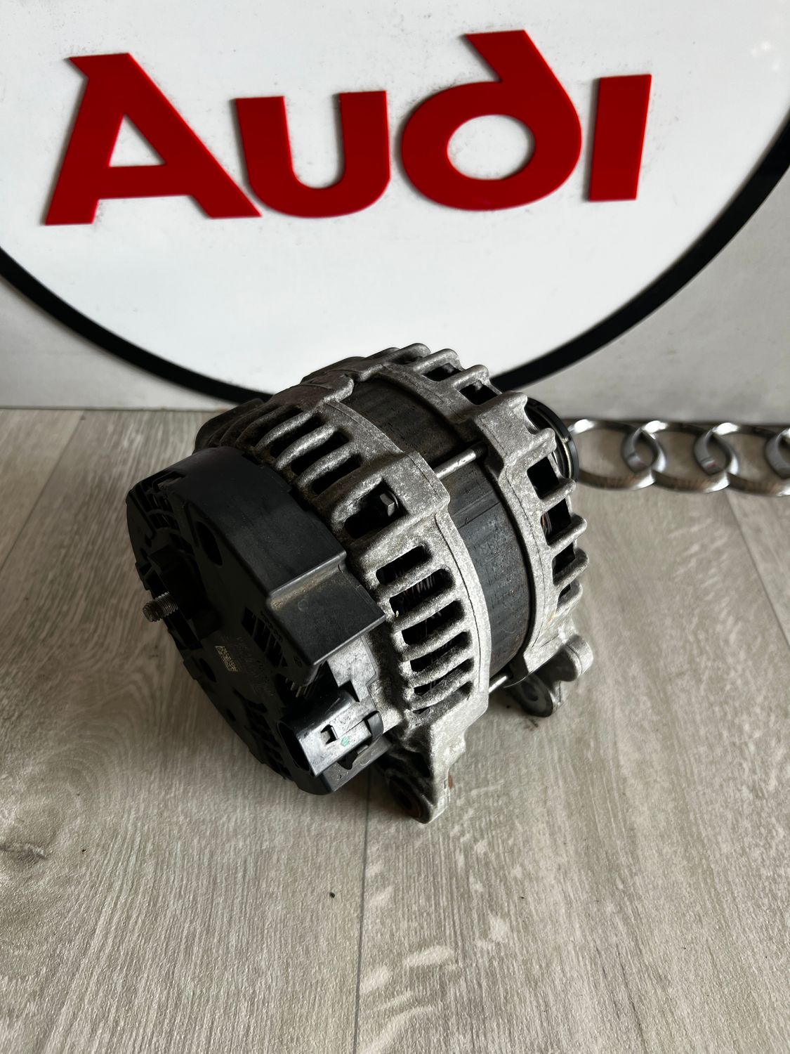 ALTERNATOR 04L903017D AUDI A5 A6 Q5 SEAT 2.0TDI CGL