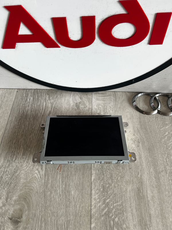 ​Wyświetlacz MMI 3G Audi Q5 Lift 8R0919604A