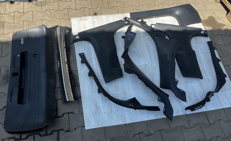 Audi A4 B9 8W OSŁONA PROGU OSŁONA BAGAŻNIKA POSZYCIE 8W0867768A 8W0867239 8W1867272 8W0867240 8W0867767 8W9864513 8W9867979