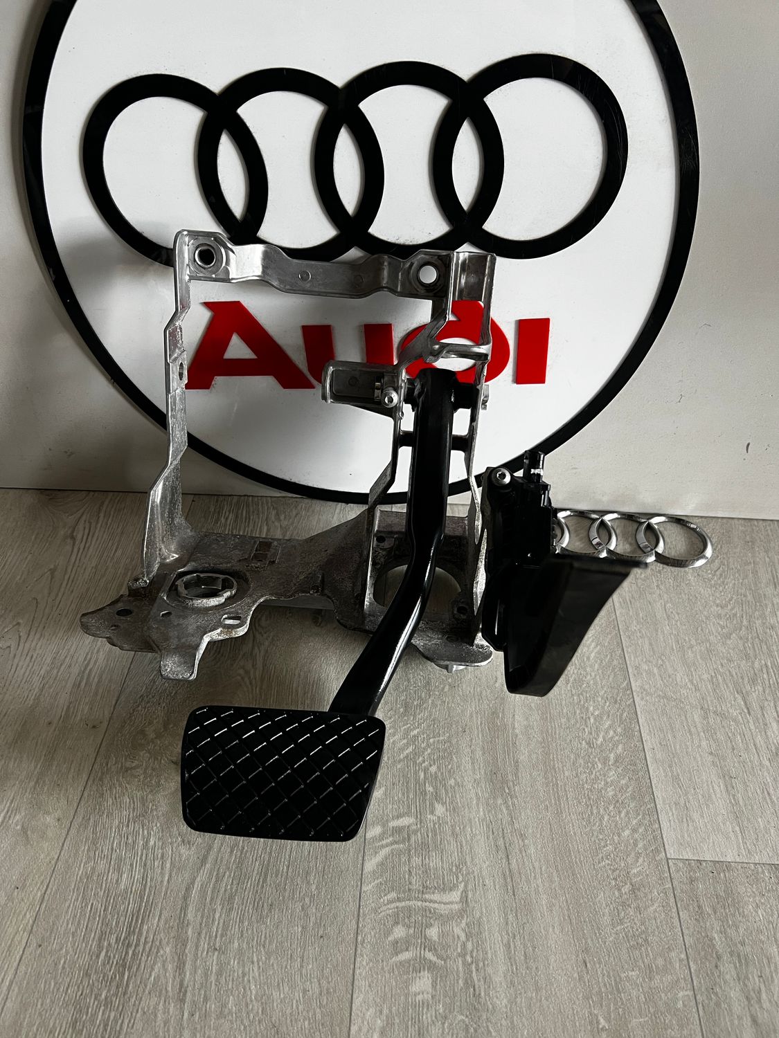 Pedał hamulca Audi A4 A5 8W A6 A7 4K Q5 8W1723140