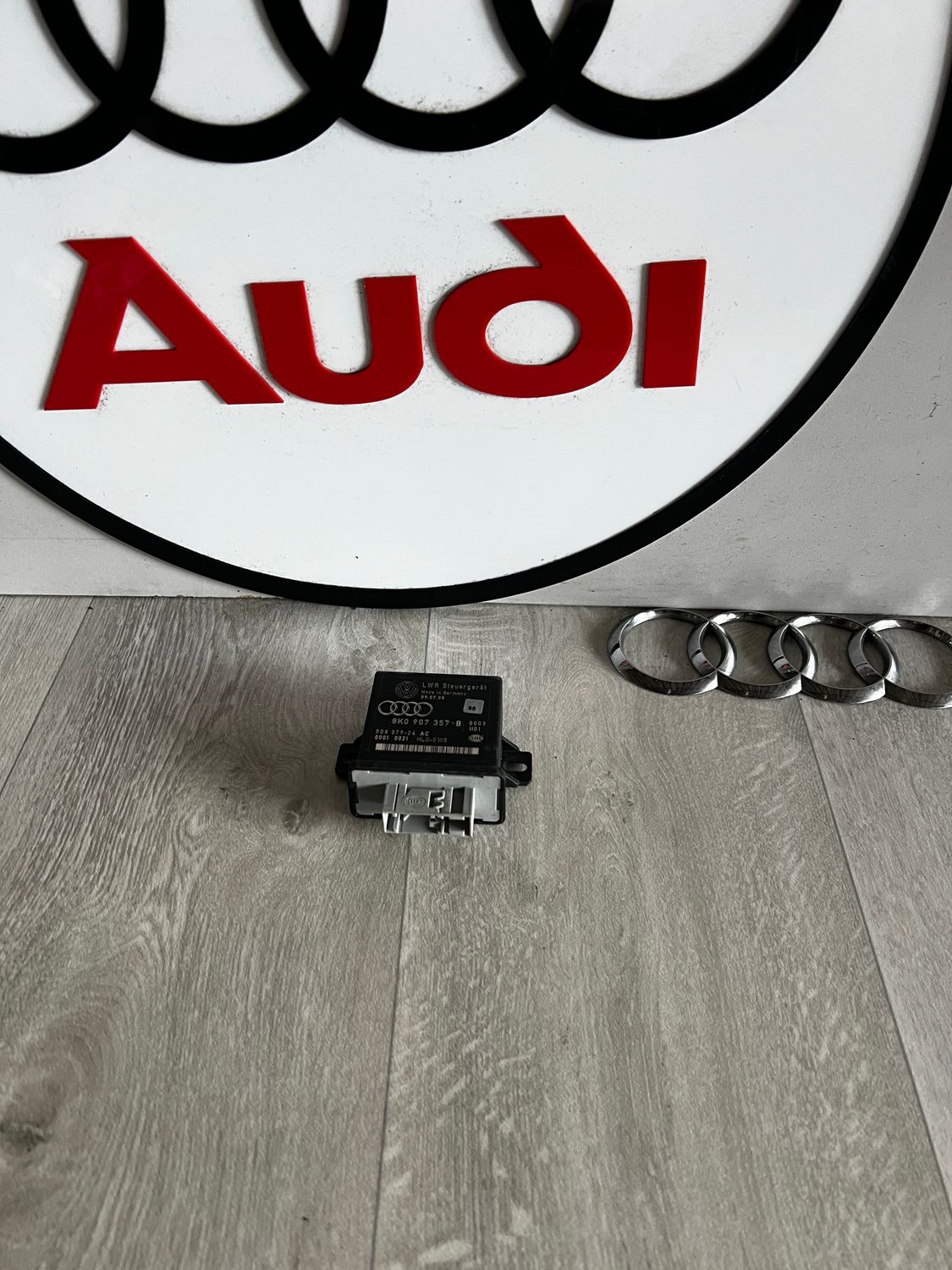 AUDI S5 A5 8T A4 B8 8K MODUŁ STEROWNIK ŚWIATEŁ 8K0907357B
