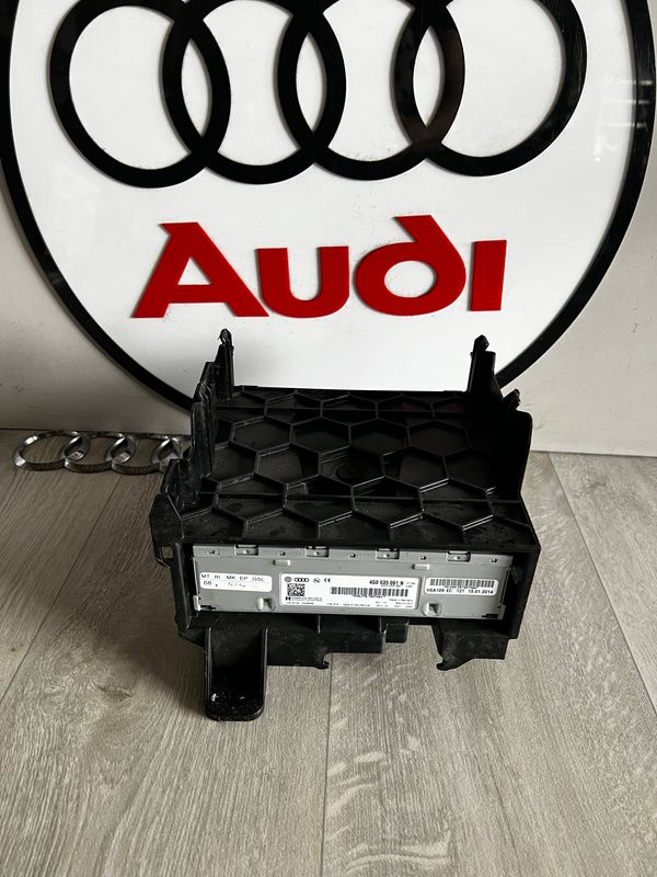 AUDI A4 B8 A5 8T SQ5 MODUŁ TUNER RADIA HARMAN BECKER 4G0035061N + PODSTAWA