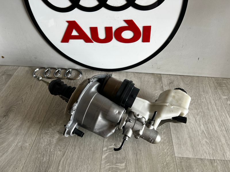AUDI A3 8Y SEAT LEON IV VW GOLF VIII OCTAVIA IV SERWO POMPA HAMULCOWA 5WC614105AB