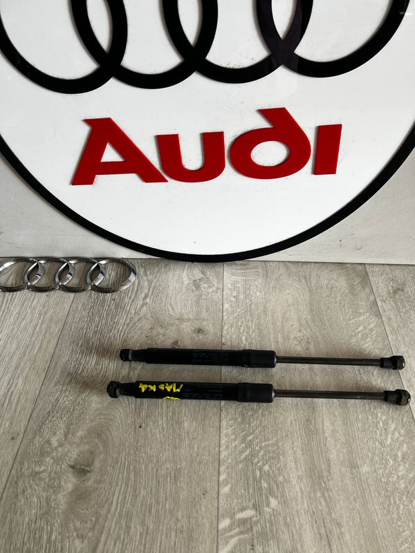 AUDI Q5 8R SIŁOWNIKI MASKI PRZEDNIEJ PRZÓD 8R0823359A