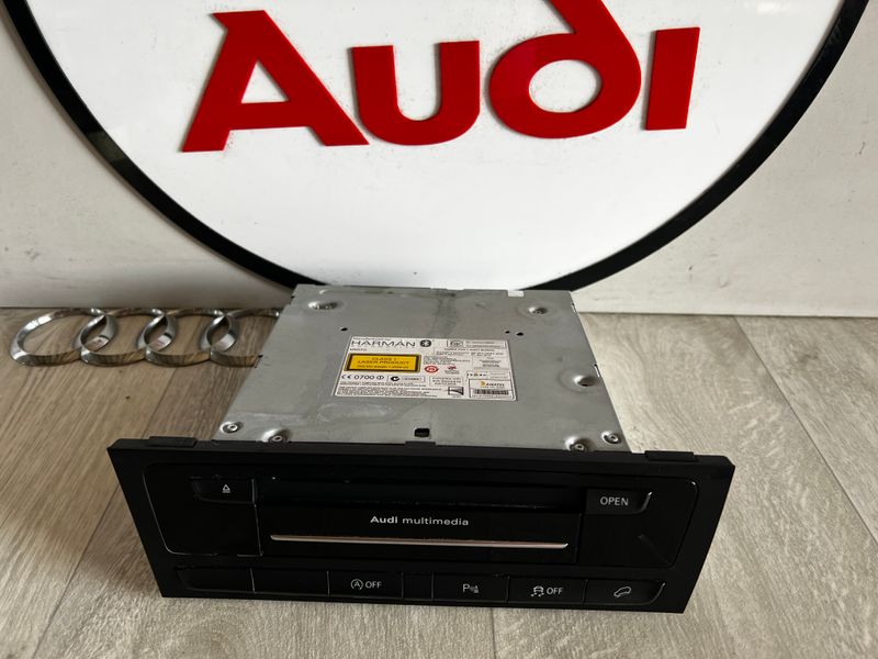 AUDI Q5 8R A4 A5 CZYTNIK MMI MULTIMEDIA 8R1035666B