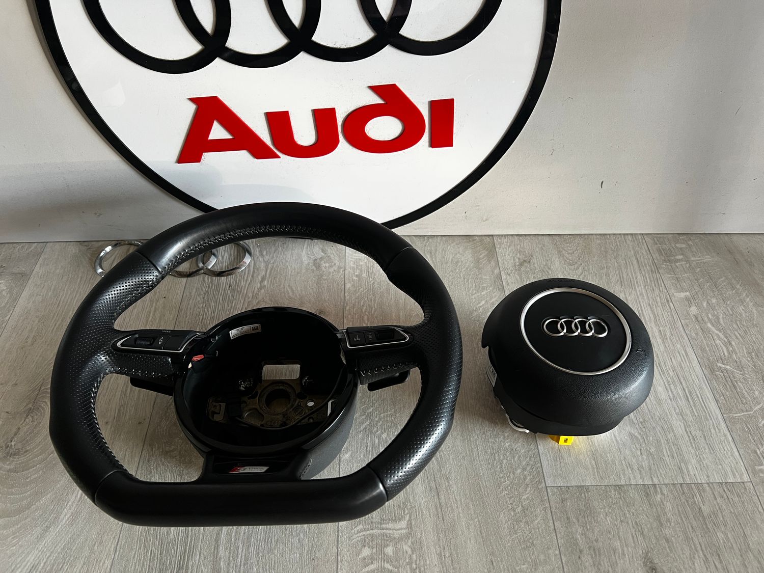 A4 B8 LIFT KIEROWNICA SKÓRA SKÓRZANA ŁOPATKI ŚCIĘTA SLINE 8K0419091CP 8R0880201Q  PODUSZKA AIRBAG KIEROWCY POWIETRZA LIFT 8R0880201Q