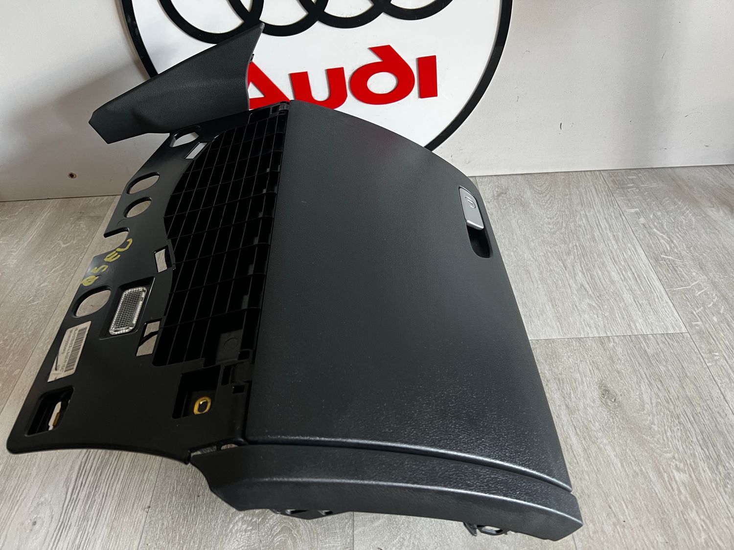 Schowek pasażera 8R1857035D AUDI Q5