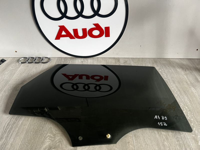 SZYBA DRZWI PRAWY TYŁ AUDI A4 B9 KOMBI 8W9845206A ORYGINAŁ CIEMNA 2015R