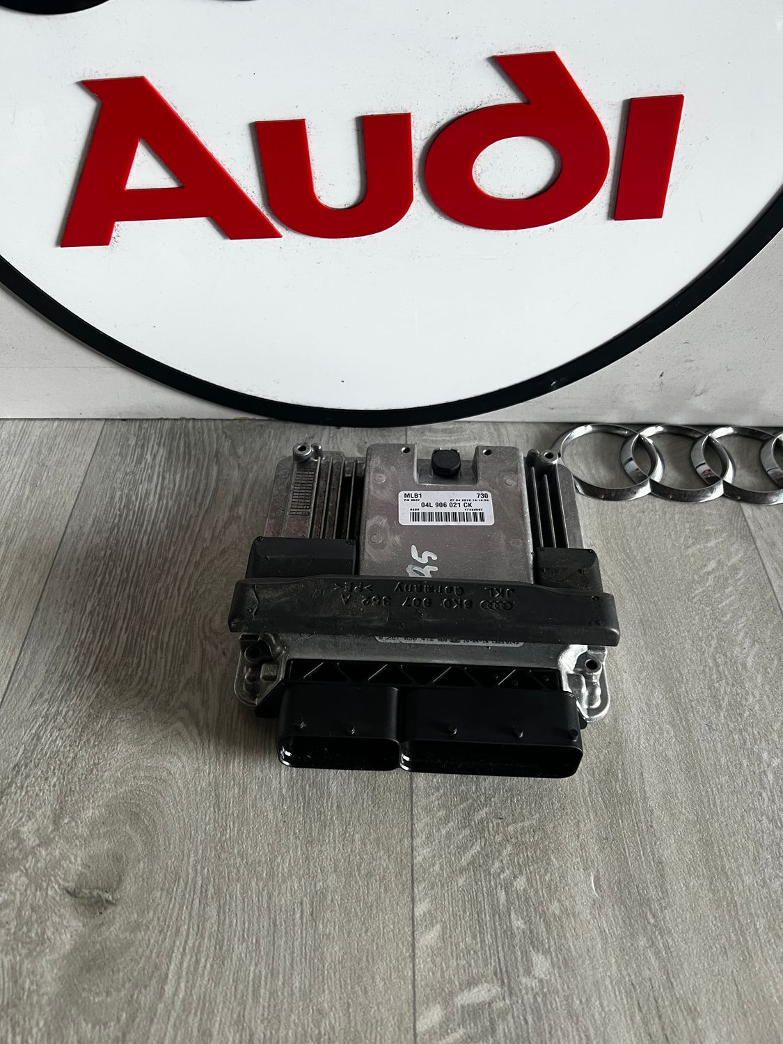 KOMPUTER STEROWNIK SILNIKA AUDI Q5 2.0 TDI 04L906021CK 0281030412