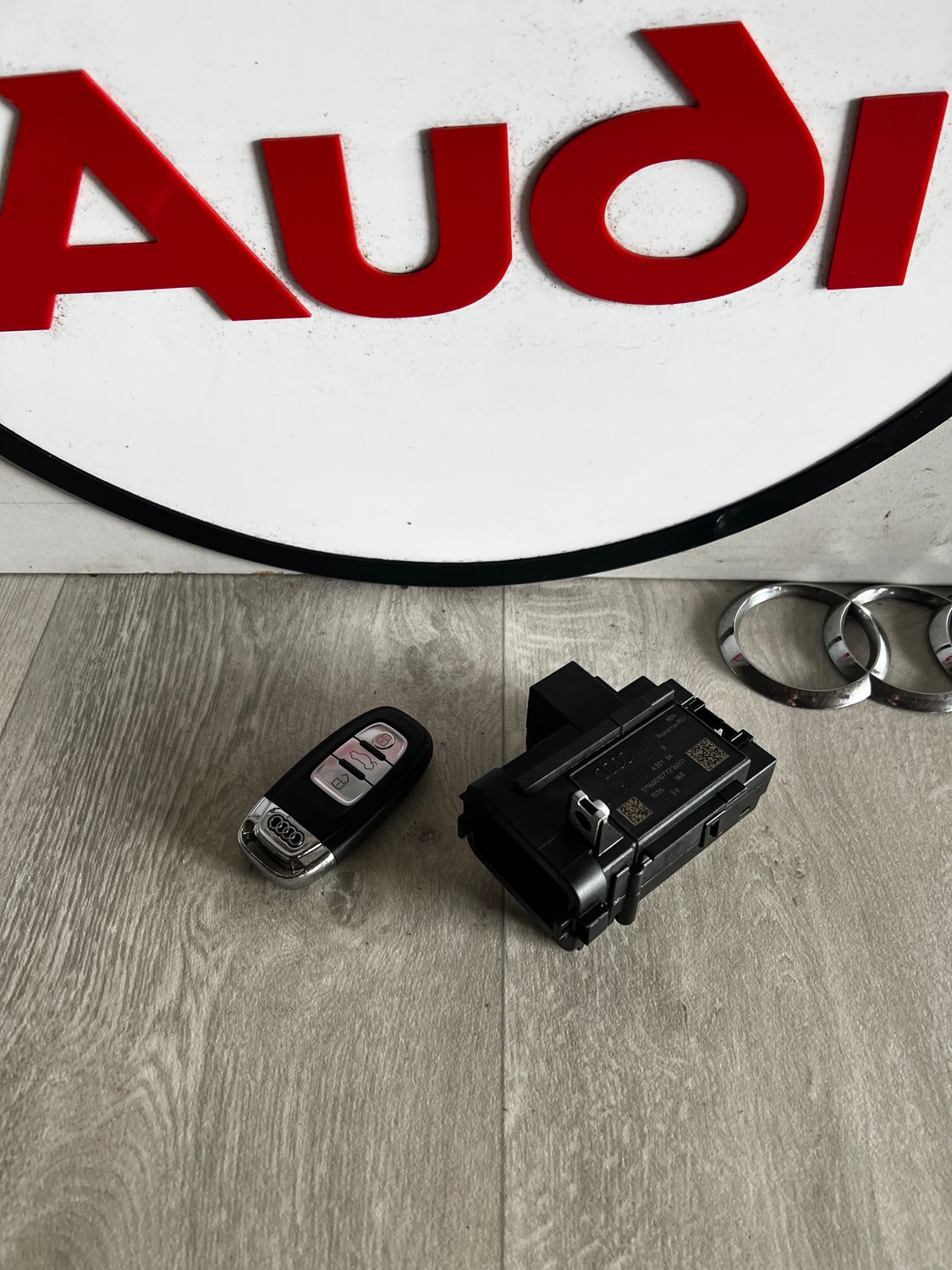 STACYJKA KLUCZYK WKŁADKA AUDI A4 B8 8K0909131D 8K0959754