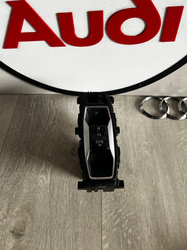AUDI A3 8Y0713059H PANEL STEROWANIA PRZEŁĄCZNIK