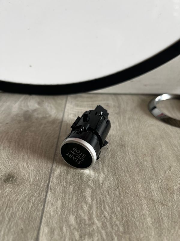 AUDI Q3 A3 8Y PRZYCISK WŁĄCZNIK PRZEŁĄCZNIK START STOP 83A905217