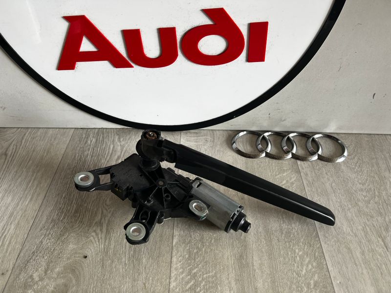 SILNIK WYCIERACZEK TYŁ ORYGINAŁ do AUDI Q5 8R0955711B