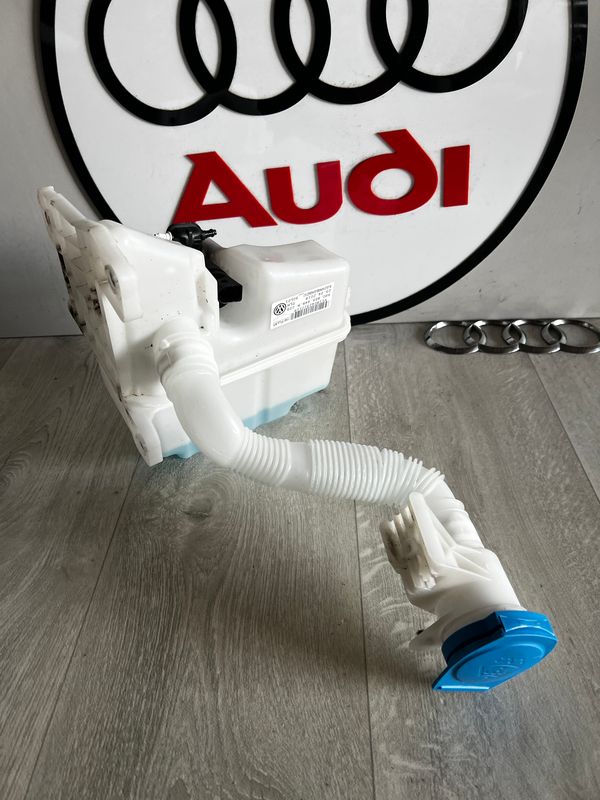 ZBIORNICZEK SPRYSKIWACZY POMPKA AUDI VW GOLF VII  5G0955448R
