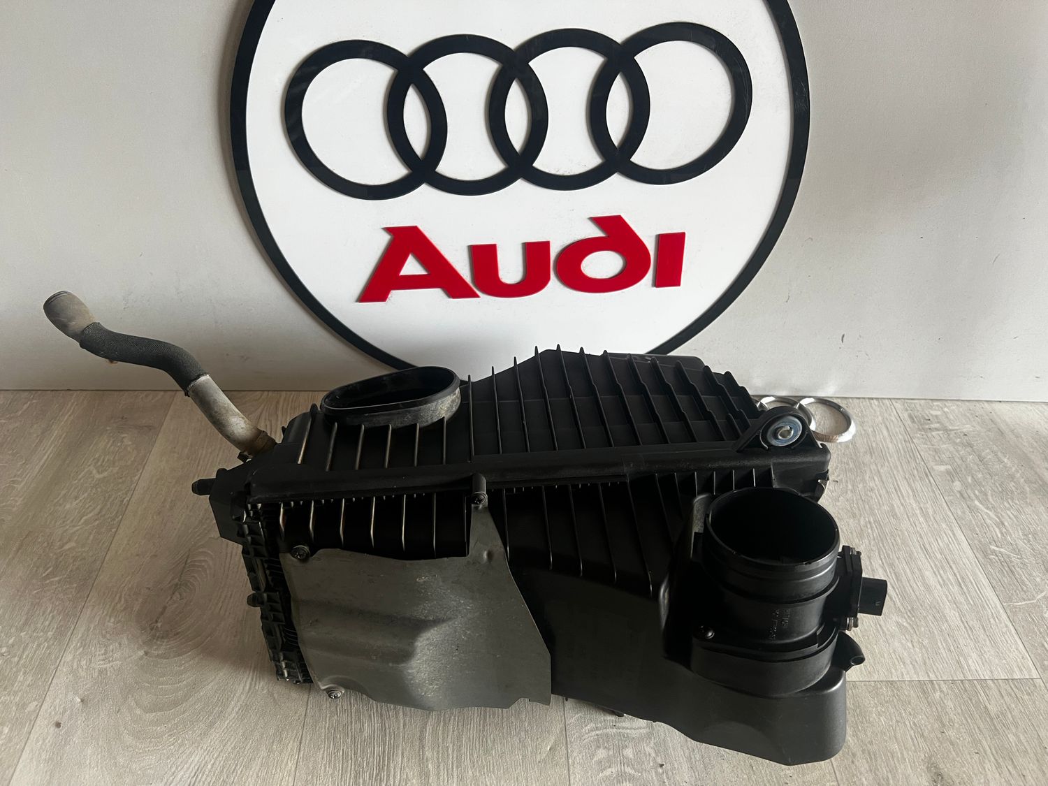 OBUDOWA FILTRA POWIETRZA AUDI Q7 TOUAREG CAYENNE 4.2 TDI 7L8129601P